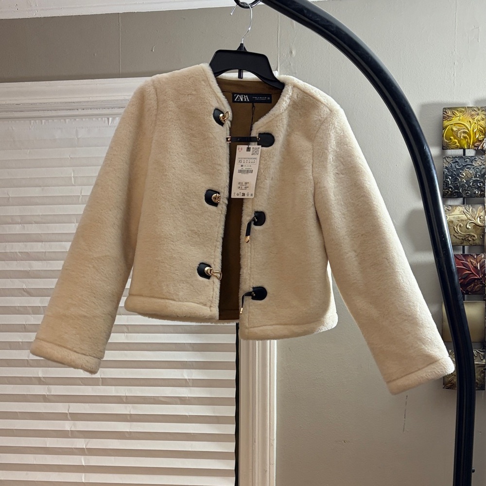 Women Cream Puffer Coat